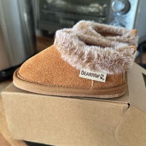 BearPaw baby slippers excellent condition smokepet free home size 6-12 months